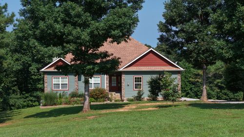 240 Thunder Ridge Dr, South Pittsburg, TN, 37380-1689 | Card Image