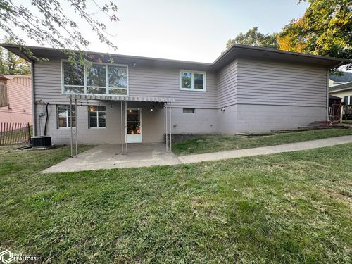 902 Plum St, Atlantic, IA, 50022-1932 | Card Image