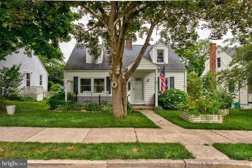 225 Crestmont Ave, STATE COLLEGE, PA, 16801-6052 | Card Image