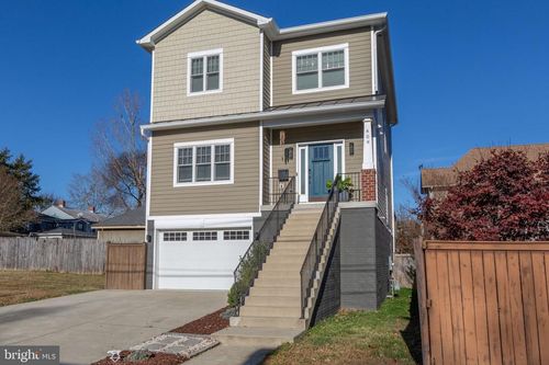 409 Dunmore St, FREDERICKSBURG, VA, 22401-6112 | Card Image