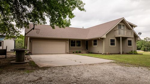232 E Us Highway 160, Harper, KS, 67058-8202 | Card Image