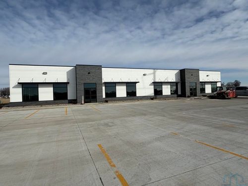 2090 N Us Highway 75, Sioux City, IA, 51105-2431 | Card Image