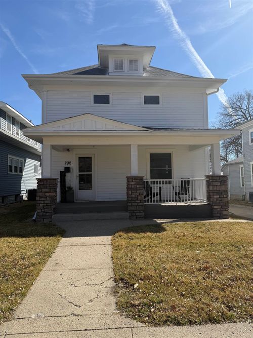 202 N 9th St, Norfolk, NE, 68701-3914 | Card Image