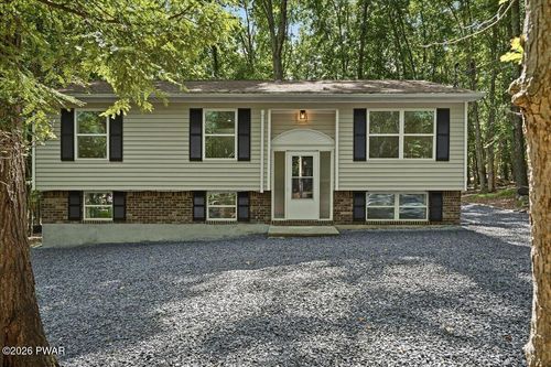 5609 Cub Ln, East Stroudsburg, PA, 18302-9277 | Card Image