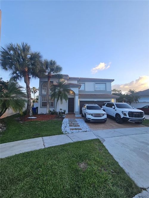 17088 Nw 19th St, Pembroke Pines, FL, 33028-2035 | Card Image