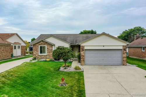 20784 Cannon Dr, Clinton Township, MI, 48038-2404 | Card Image