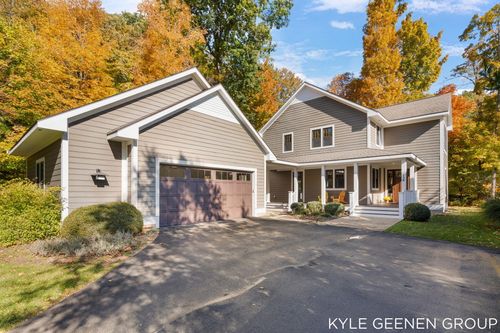 10-138 W Shore Woods, Douglas, MI, 49406-4200 | Card Image