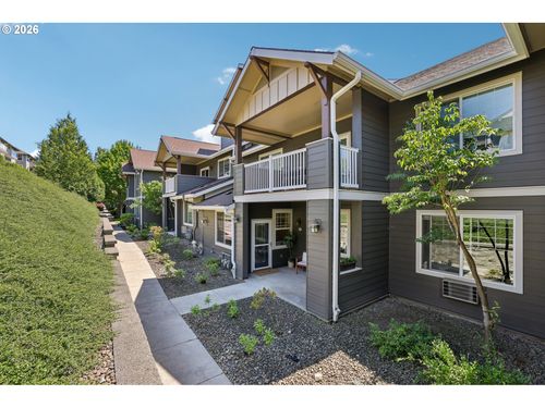 t211-10800 Se 17th Cir, Vancouver, WA, 98664-6221 | Card Image