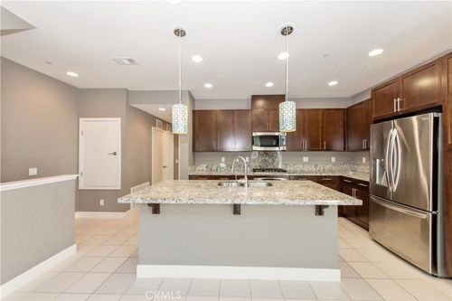 41 Soho, Irvine, CA, 92612-1083 | Card Image