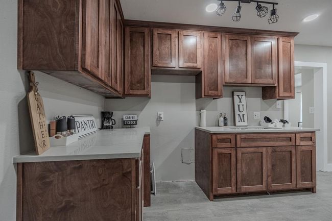 2127 Strawberry Rd, House other with 5 bedrooms, 3 bathrooms and 1 parking in Pasadena TX | Image 9