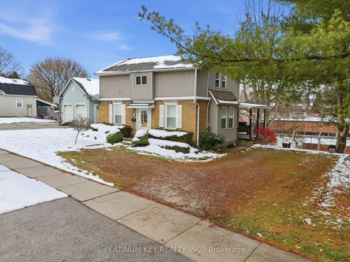 {{alt}} | Card Image