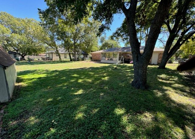 616 E Main St, House other with 3 bedrooms, 2 bathrooms and null parking in Pilot Point TX | Image 10