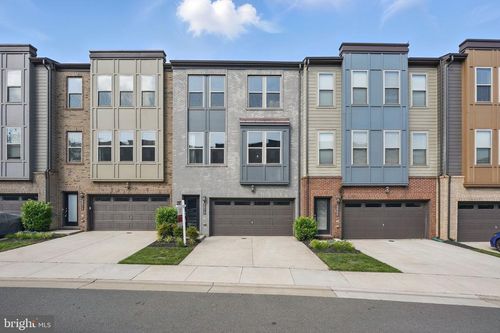 9870 Buchanan Loop, MANASSAS, VA, 20110-7845 | Card Image