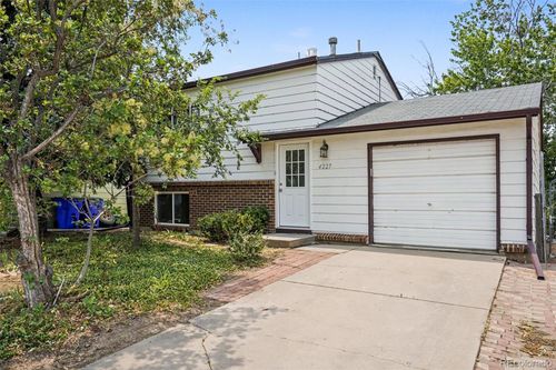 4227 S Uravan St, Aurora, CO, 80013-3344 | Card Image