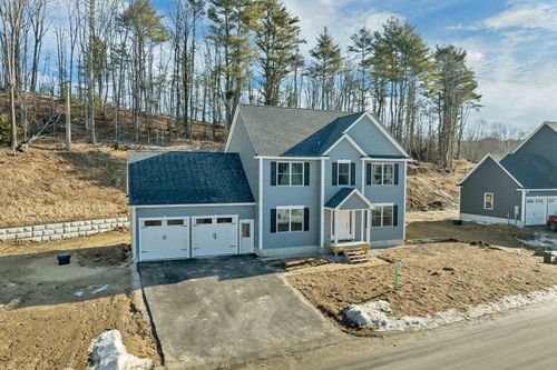 12 Shelburne Ln, Concord, NH, 03301-6954 | Card Image