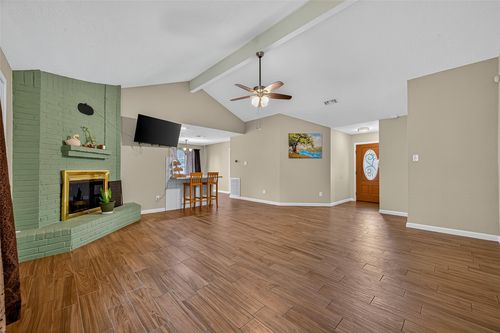 2719 Flintrock Cir, Houston, TX, 77067-1943 | Card Image