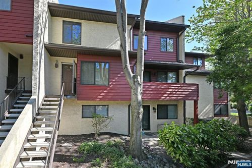 101 River Rd, Nutley, NJ, 07110-3527 | Card Image