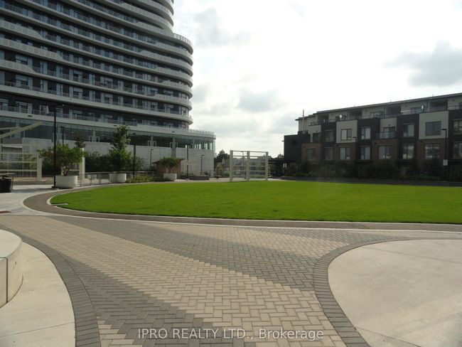 803 - 2520 Eglinton Ave W, Condo with 3 bedrooms, 2 bathrooms and null parking in Mississauga ON | Image 5