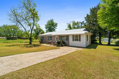 5417 College Dr, Graceville, FL, 32440-1830 | Card Image