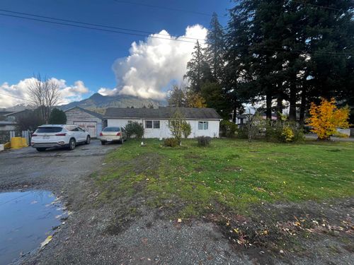 417 Hudson Bay St, Hope, BC, V0X1L4 | Card Image