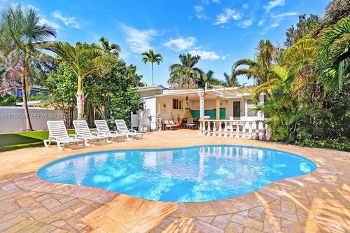 1016 Harrison St, Hollywood, FL, 33019-1625 | Card Image