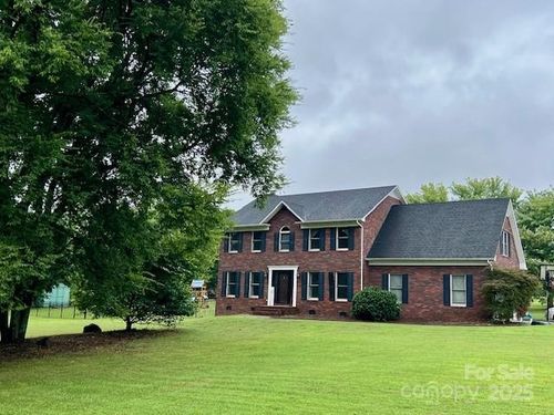 3900 Amarillo Dr Sw, Concord, NC, 28027-0402 | Card Image