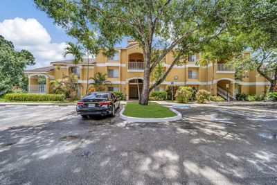 2109 - 2607 Nw 33rd, Condo with 1 bedrooms, 1 bathrooms and null parking in Oakland Park FL | Image 3