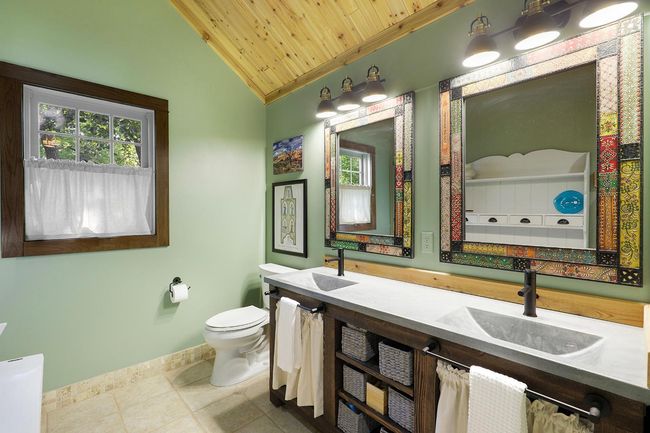 Double sinks in primary with new, durable concrete counters | Image 21