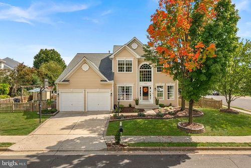 702 Mount Holly Pl Ne, LEESBURG, VA, 20176-3625 | Card Image