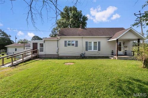 218 Lula Ave, Scott City, MO, 63780-1513 | Card Image