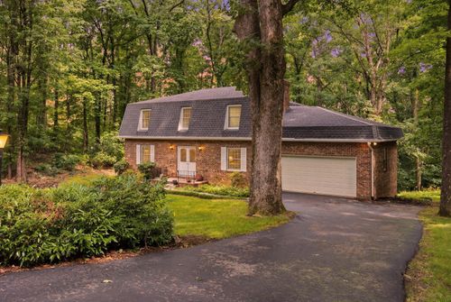 914 Glamis Cir, Signal Mountain, TN, 37377-1930 | Card Image