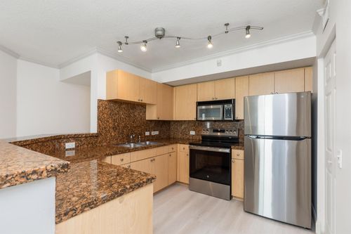 810 Villa Cir, Boynton Beach, FL, 33435-8917 | Card Image