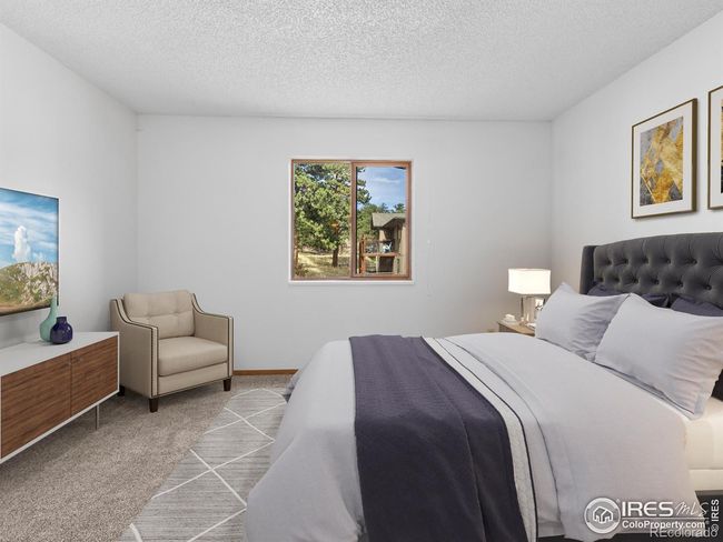 Bedroom, new carpeting throughout | Image 15