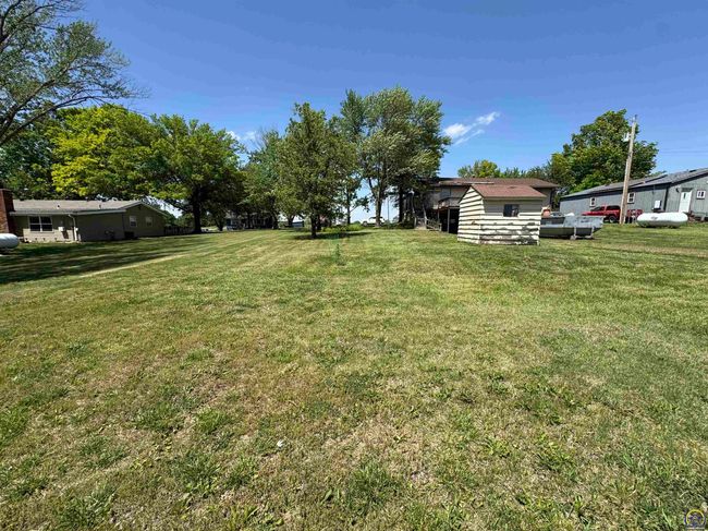 8833 Hickory Ln, House other with 3 bedrooms, 2 bathrooms and null parking in Ozawkie KS | Image 43