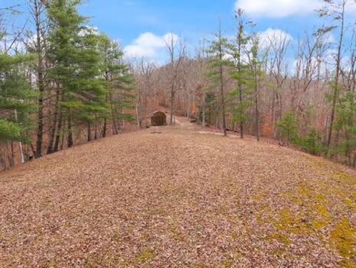 6112 Winchester Rd, Irvine, KY, 40336-8517 | Card Image