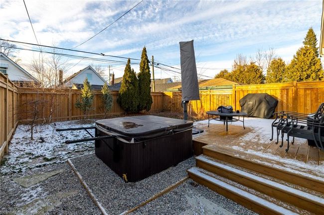 182 Huxley Ave S, House other with 4 bedrooms, 2 bathrooms and 3 parking in Hamilton ON | Image 25