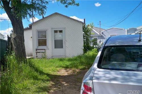 102 Russell St, Howard Beach, NY, 11414 | Card Image