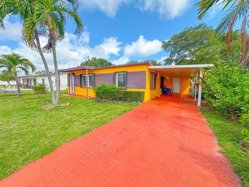 3913 Sw 28th St, West Park, FL, 33023 | Card Image