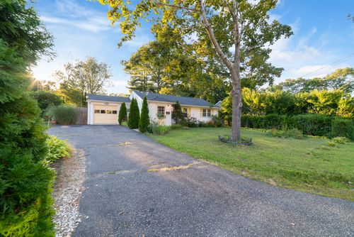 94 Peach Orchard Rd, Waterbury, CT, 06706-2447 | Card Image
