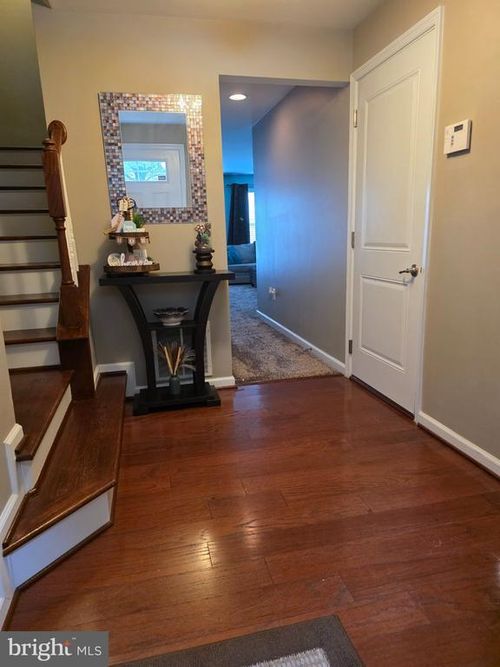 203 Perry Way, CINNAMINSON, NJ, 08077-1585 | Card Image
