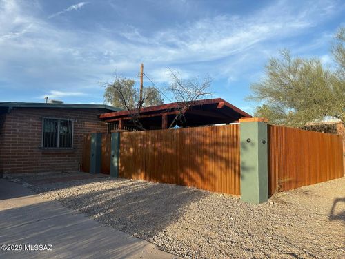 237 E Lee St, Tucson, AZ, 85705-6719 | Card Image