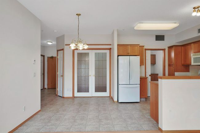 212 - 5300 48 St, Condo with 1 bedrooms, 2 bathrooms and 1 parking in Red Deer AB | Image 5