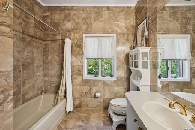 12 Woodfield Ln, House other with 8 bedrooms, 8 bathrooms and null parking in Glen Head NY | Image 23
