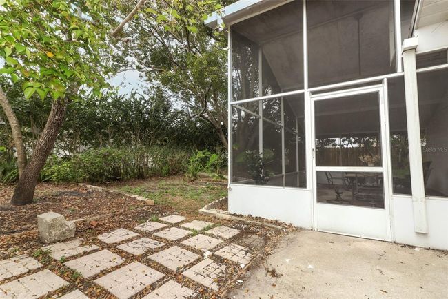 Patio/Back Yard | Image 32