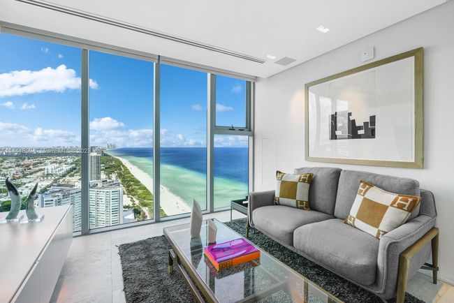 3304/01 - 6899 Collins Ave, Condo with 5 bedrooms, 5 bathrooms and null parking in Miami Beach FL | Image 43