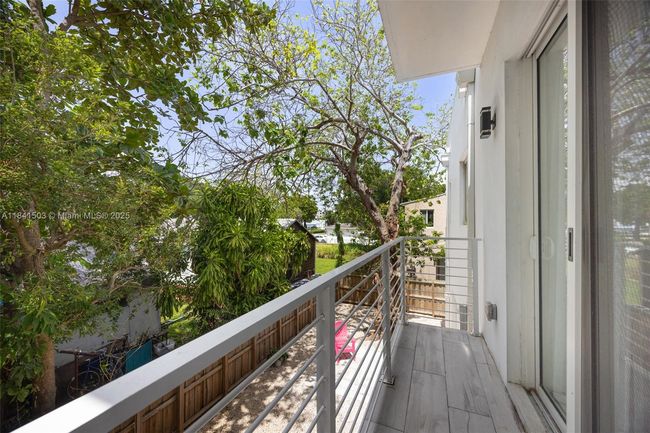 3823 Thomas Ave, House other with 5 bedrooms, 4 bathrooms and null parking in Miami FL | Image 23