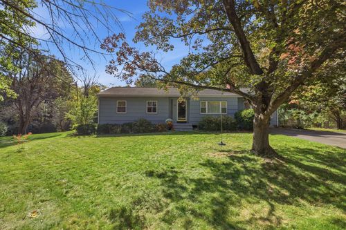 36 Valley View Dr, Amherst, MA, 01002-3055 | Card Image