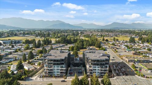408-45757 Watson Rd, Chilliwack, BC, V2R6H1 | Card Image
