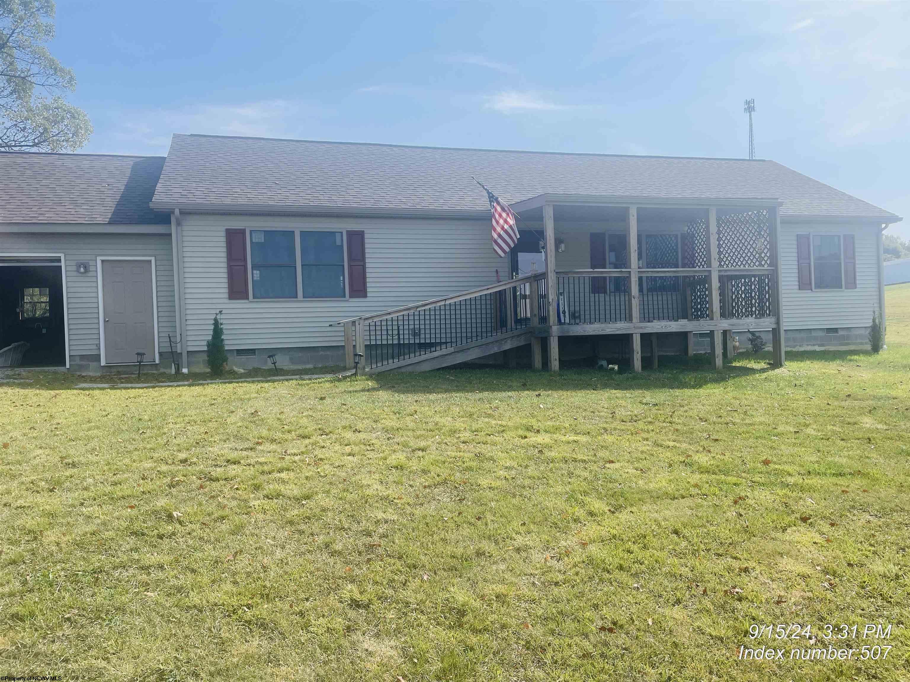 Apple Gate Ln, Buckhannon, WV 26201