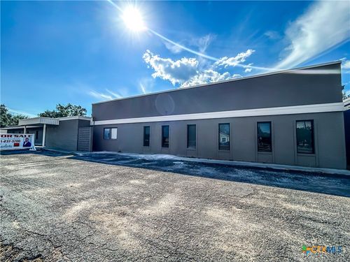 2403 N Laurent St, Victoria, TX, 77901-4119 | Card Image